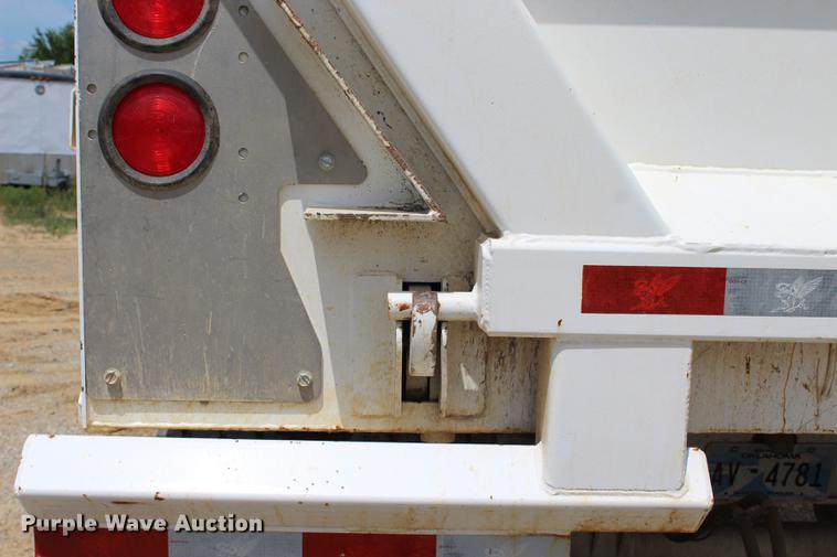 image for item BE9342 2017 Manac end dump trailer