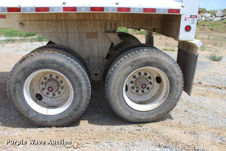 image for item BE9342 2017 Manac end dump trailer