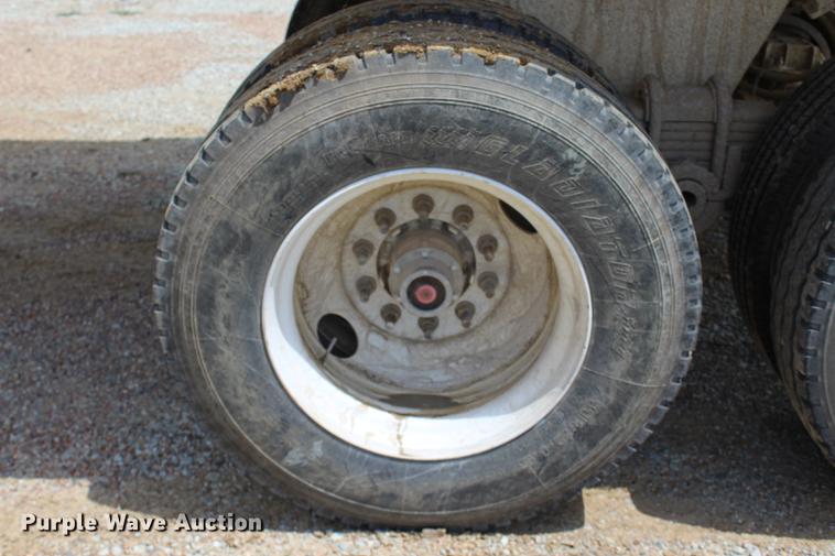 image for item BE9342 2017 Manac end dump trailer