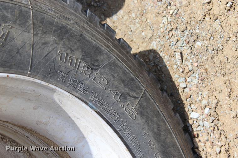 image for item BE9342 2017 Manac end dump trailer