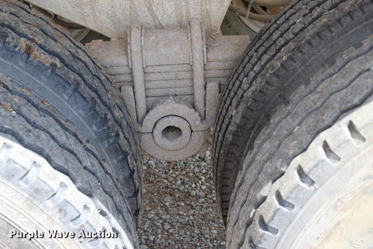 image for item BE9342 2017 Manac end dump trailer