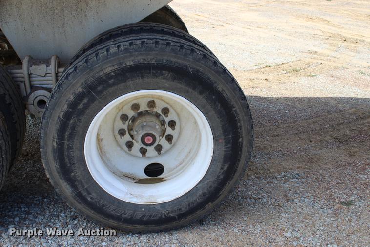 image for item BE9342 2017 Manac end dump trailer