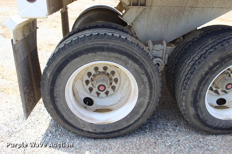 image for item BE9342 2017 Manac end dump trailer