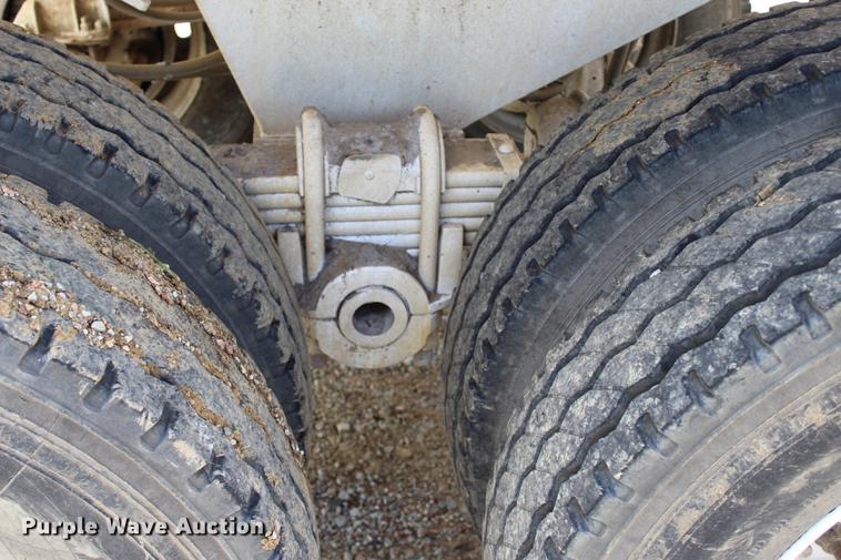 image for item BE9342 2017 Manac end dump trailer