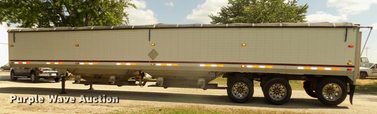 image for item DB8691 2004 Timpte Super Hopper double hopper bottom grain trailer