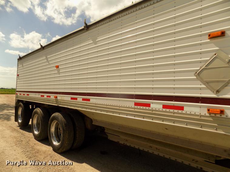 image for item DB8691 2004 Timpte Super Hopper double hopper bottom grain trailer