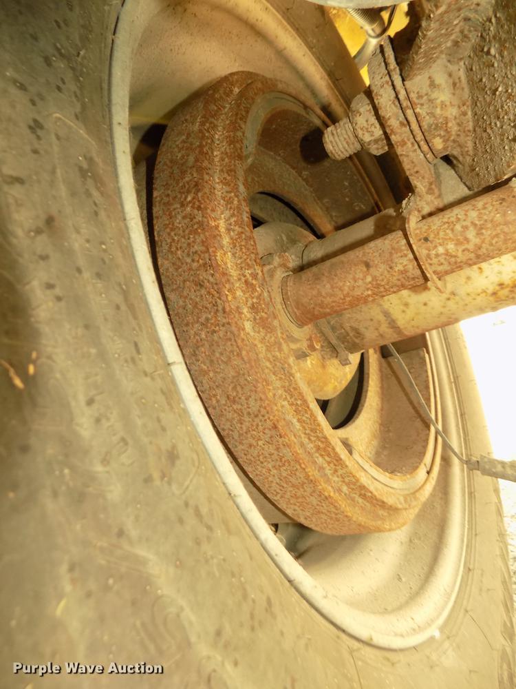 image for item DB8691 2004 Timpte Super Hopper double hopper bottom grain trailer