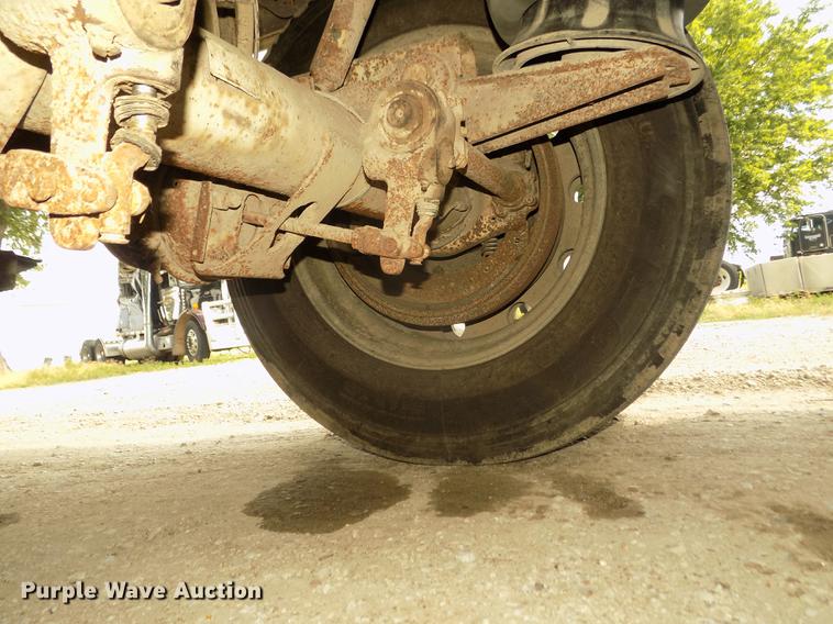 image for item DB8691 2004 Timpte Super Hopper double hopper bottom grain trailer