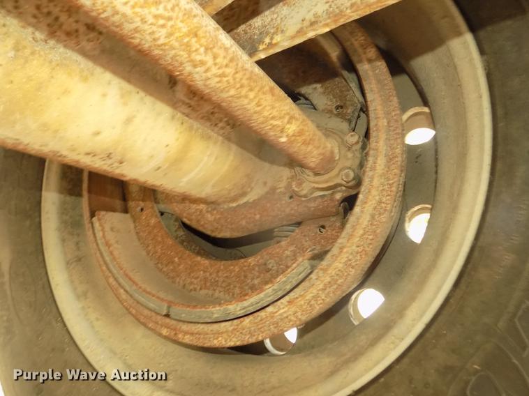 image for item DB8691 2004 Timpte Super Hopper double hopper bottom grain trailer