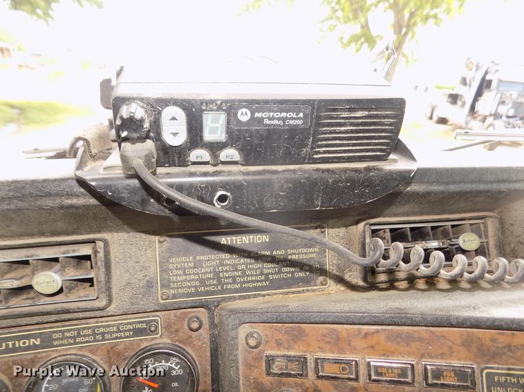 image for item DB8695 1996 Kenworth T800B semi truck