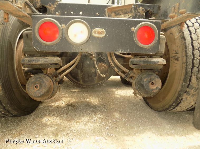 image for item DB8695 1996 Kenworth T800B semi truck