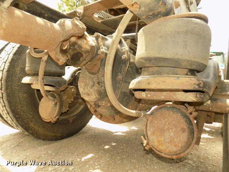 image for item DB8695 1996 Kenworth T800B semi truck