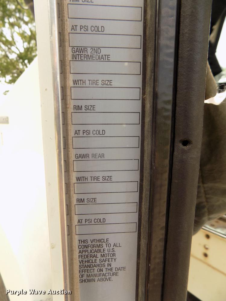 image for item DB8695 1996 Kenworth T800B semi truck