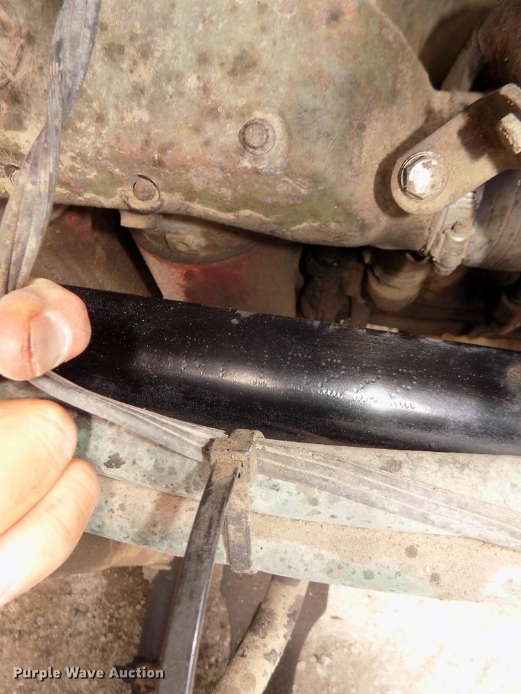 image for item DB8695 1996 Kenworth T800B semi truck