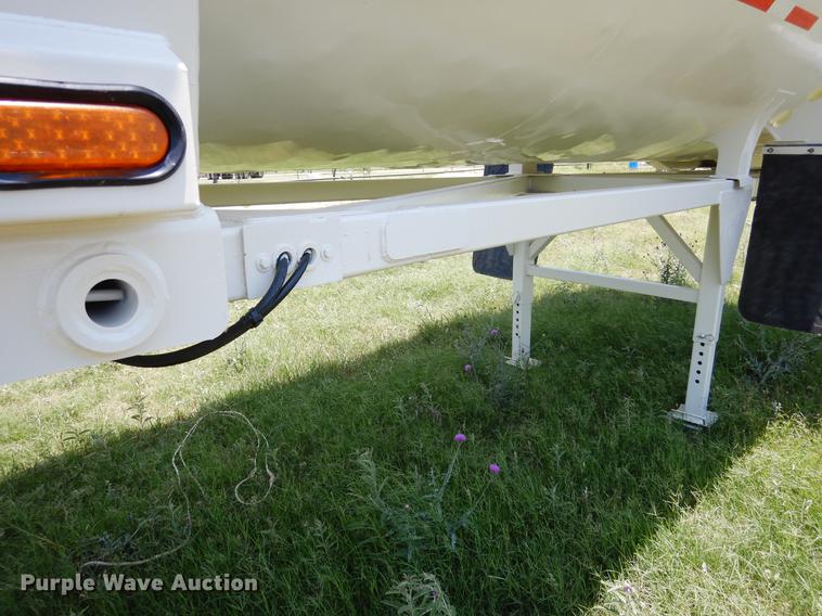 image for item DC5953 2008 Ranco barrel bed end dump trailer