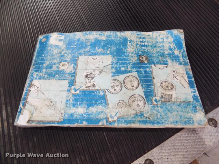 image for item DD2759 1989 Kenworth T400 semi truck