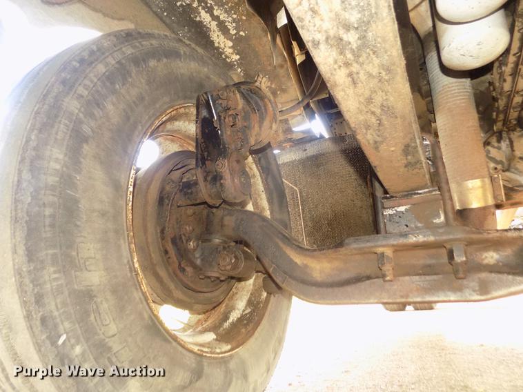 image for item DD2759 1989 Kenworth T400 semi truck