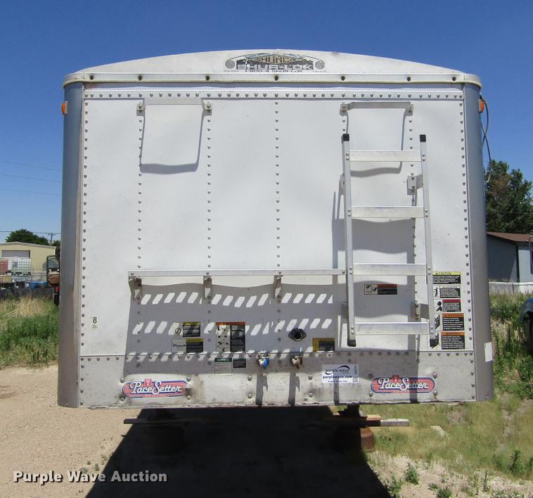 image for item DD5747 2001 Wilson DWH400 double hopper bottom grain trailer