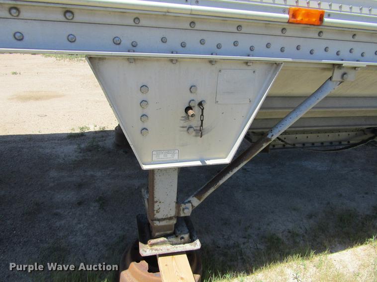 image for item DD5747 2001 Wilson DWH400 double hopper bottom grain trailer