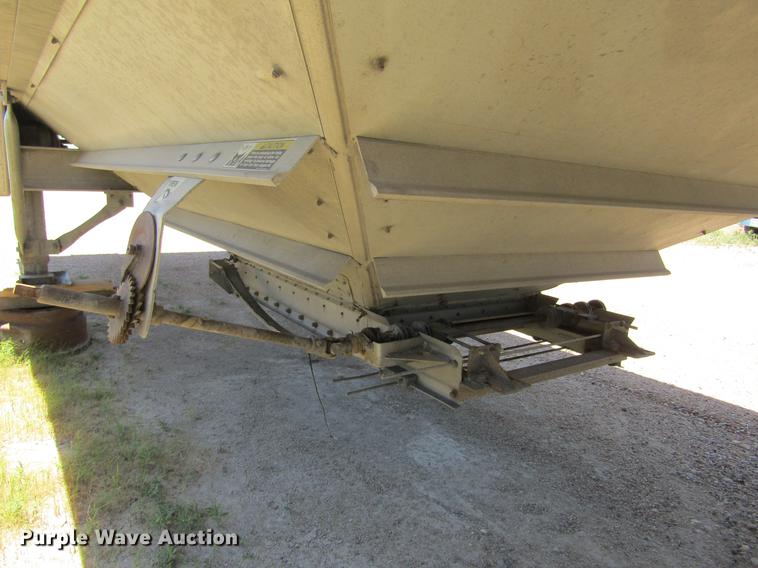 image for item DD5747 2001 Wilson DWH400 double hopper bottom grain trailer