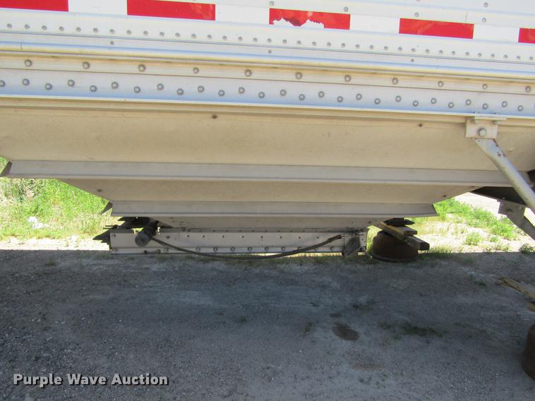 image for item DD5747 2001 Wilson DWH400 double hopper bottom grain trailer