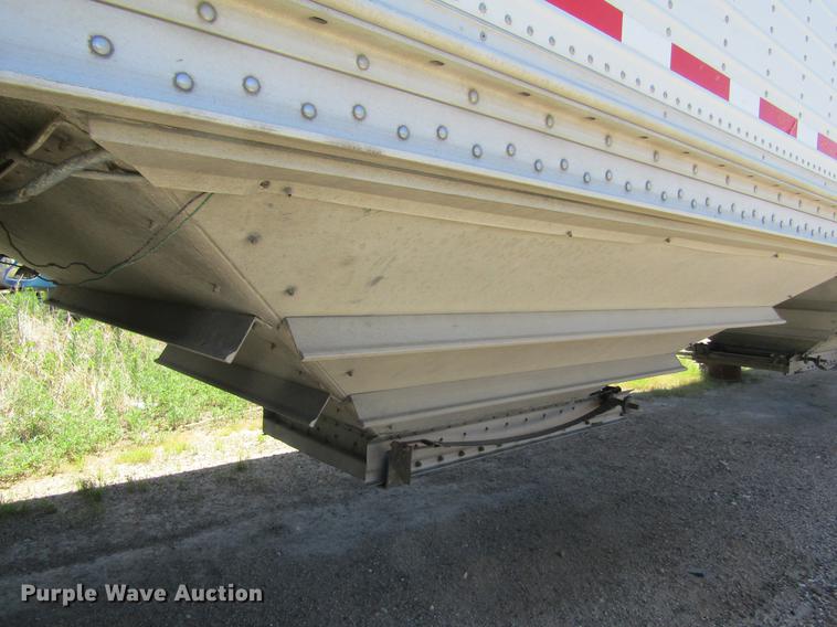 image for item DD5747 2001 Wilson DWH400 double hopper bottom grain trailer