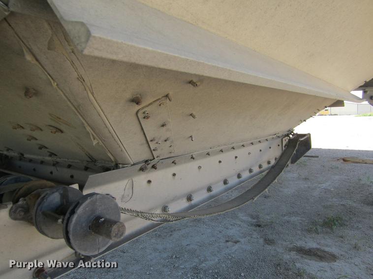 image for item DD5747 2001 Wilson DWH400 double hopper bottom grain trailer