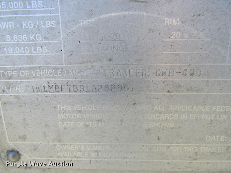 image for item DD5747 2001 Wilson DWH400 double hopper bottom grain trailer