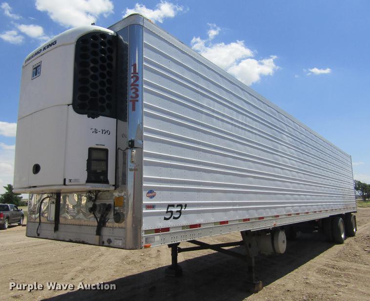 image for item DD5752 2004 Utility 3000R refrigerated van trailer
