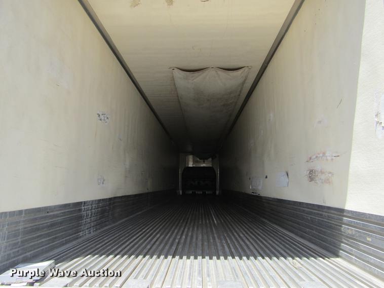 image for item DD5752 2004 Utility 3000R refrigerated van trailer