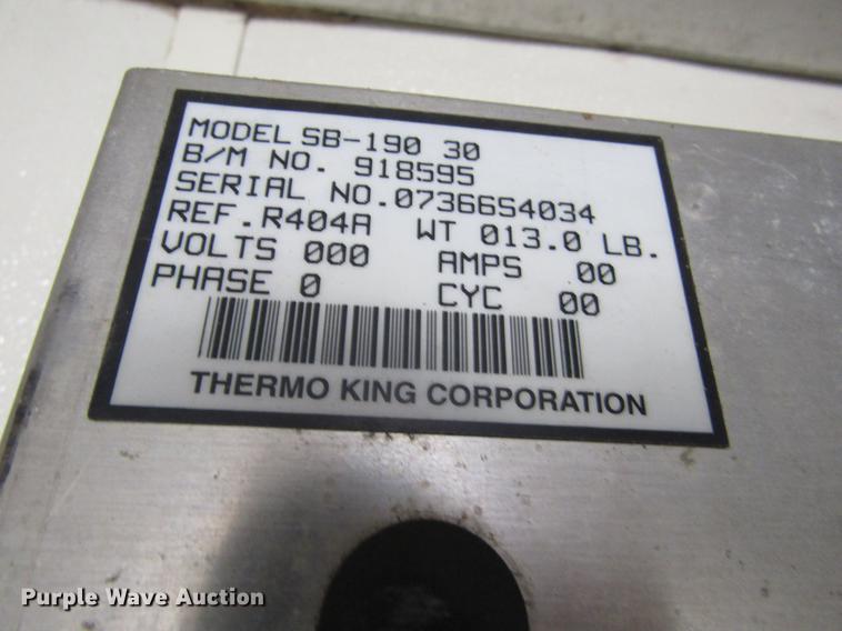 image for item DD5752 2004 Utility 3000R refrigerated van trailer