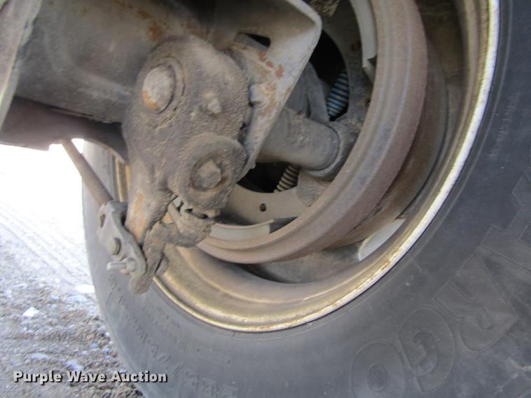 image for item DD5752 2004 Utility 3000R refrigerated van trailer