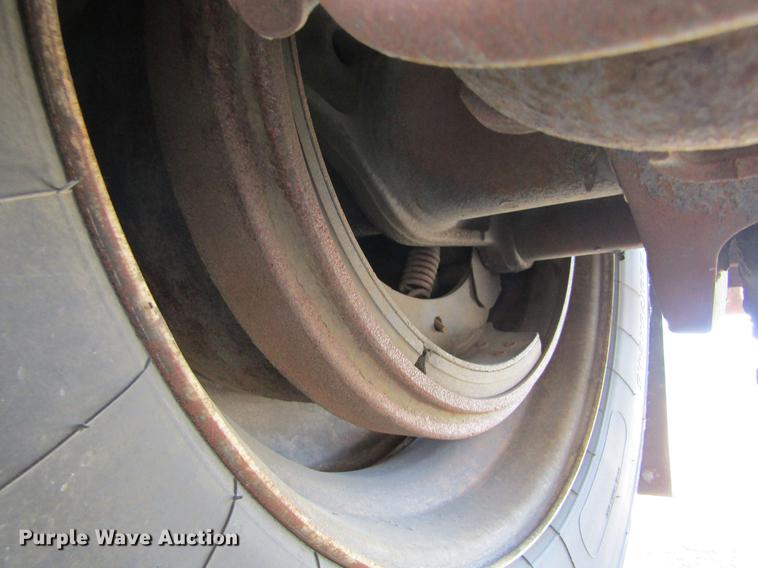 image for item DD5752 2004 Utility 3000R refrigerated van trailer