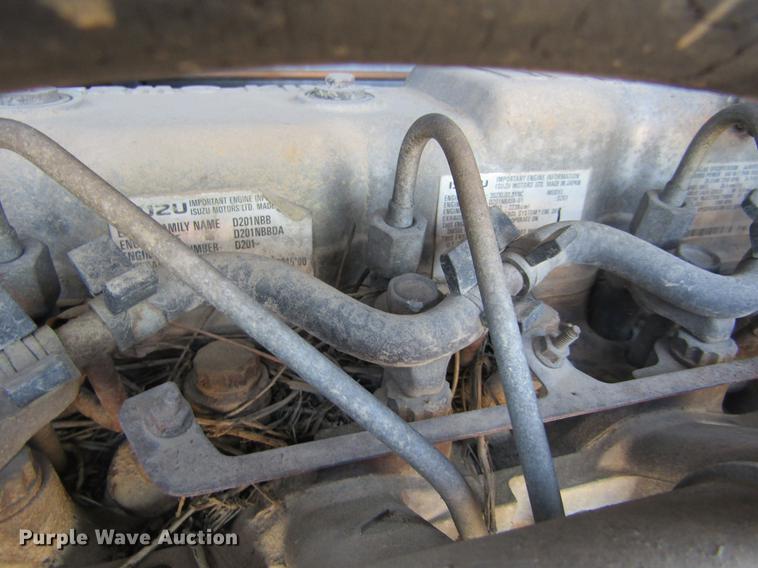 image for item DD5752 2004 Utility 3000R refrigerated van trailer