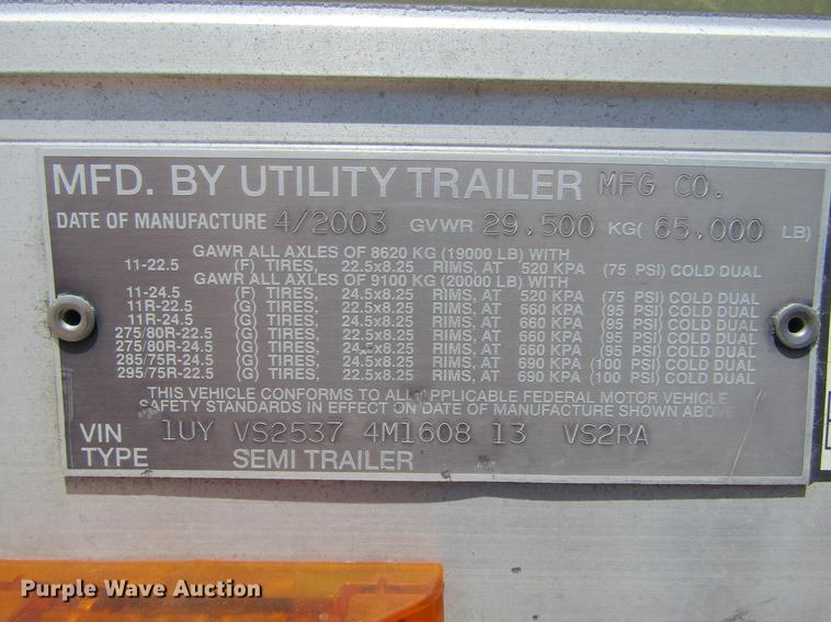 image for item DD5752 2004 Utility 3000R refrigerated van trailer