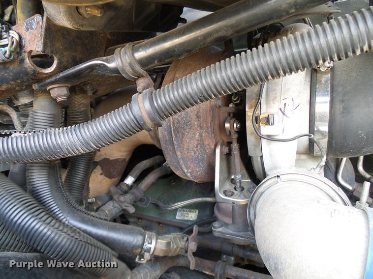 image for item DD8290 2004 Freightliner Columbia semi truck