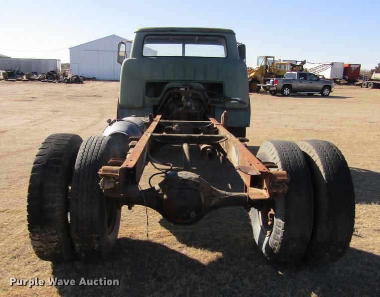 image for item DE6626 1958 Ford 600 truck chassis