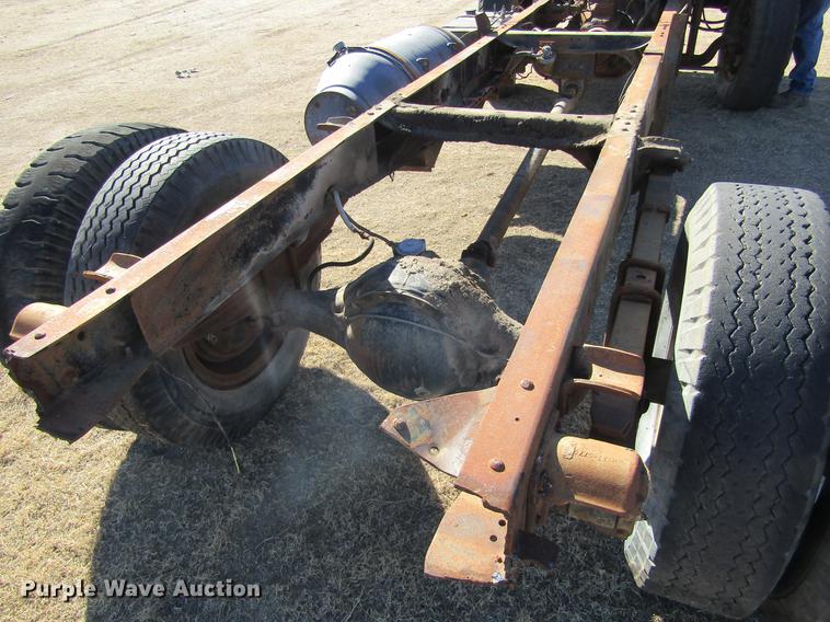 image for item DE6626 1958 Ford 600 truck chassis