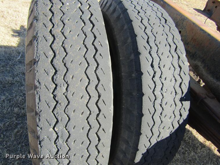 image for item DE6626 1958 Ford 600 truck chassis