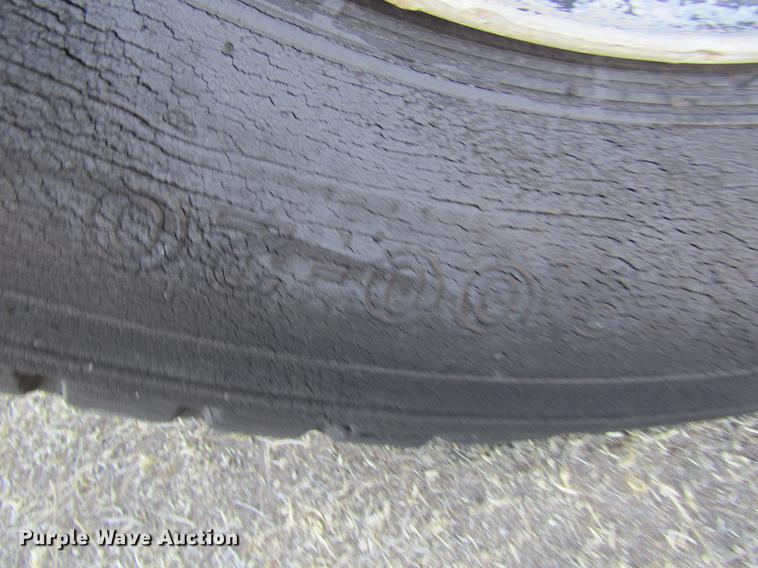 image for item DE6626 1958 Ford 600 truck chassis