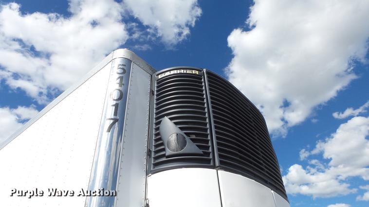 image for item DF4272 2004 Utility 3000R refrigerated van trailer