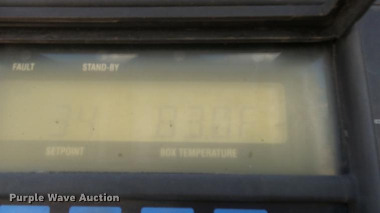 image for item DF4272 2004 Utility 3000R refrigerated van trailer