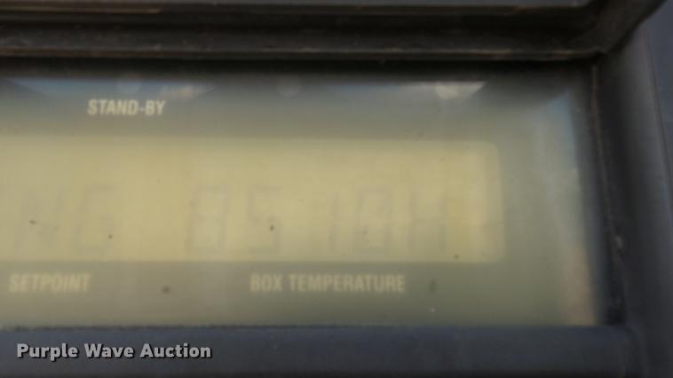 image for item DF4272 2004 Utility 3000R refrigerated van trailer