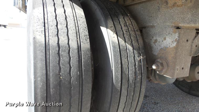 image for item DF4275 1997 Wabash refrigerated van trailer