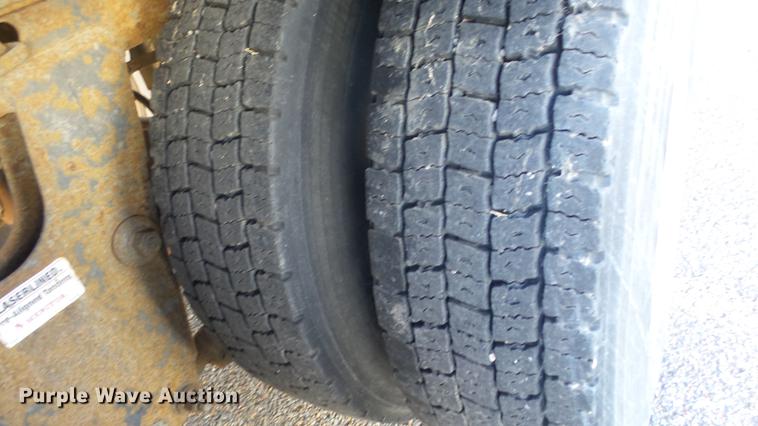 image for item DF4278 2000 Wabash dry van trailer