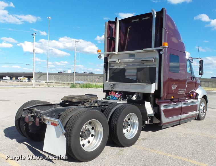 image for item DF4279 2012 International ProStar semi truck