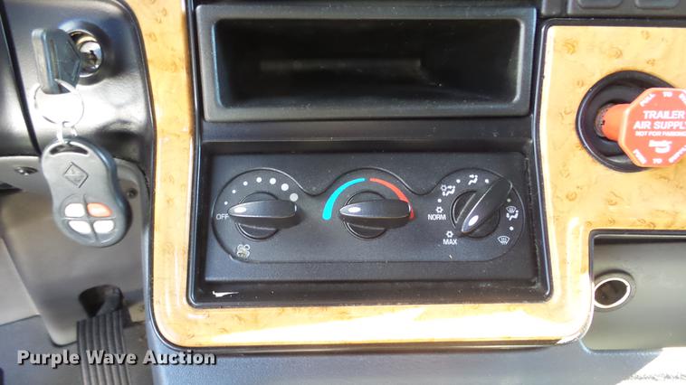 image for item DF4279 2012 International ProStar semi truck