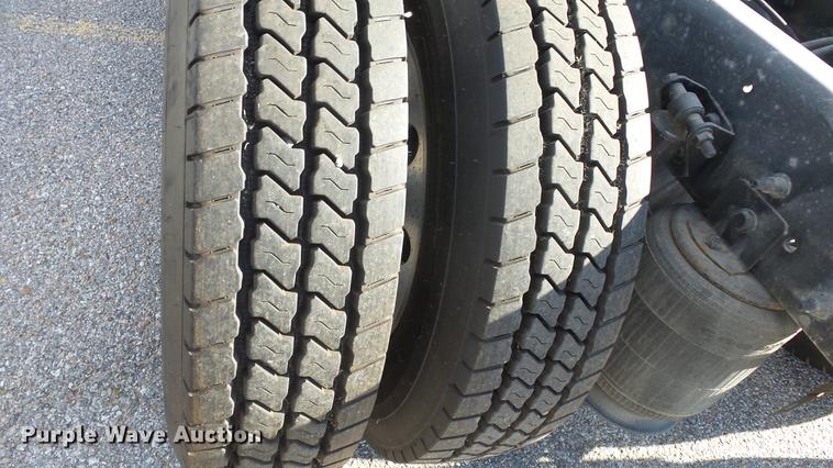 image for item DF4279 2012 International ProStar semi truck