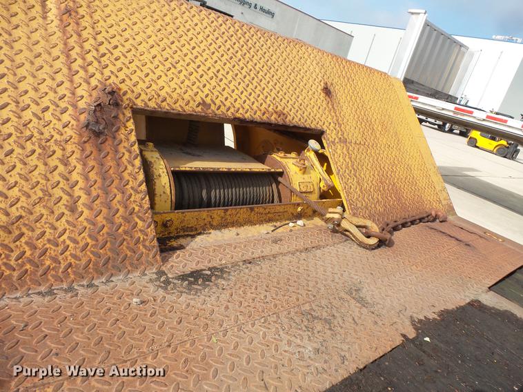 image for item DV9327 1987 Landoll 31748 tilt deck equipment trailer