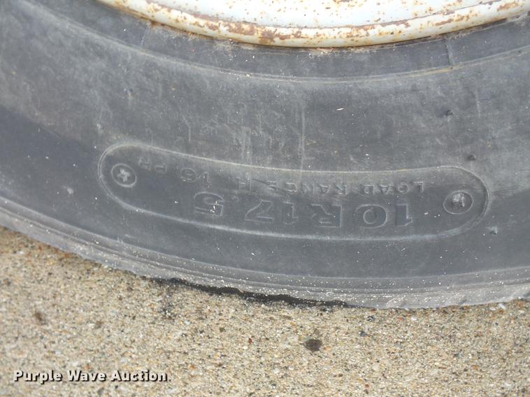 image for item DV9327 1987 Landoll 31748 tilt deck equipment trailer